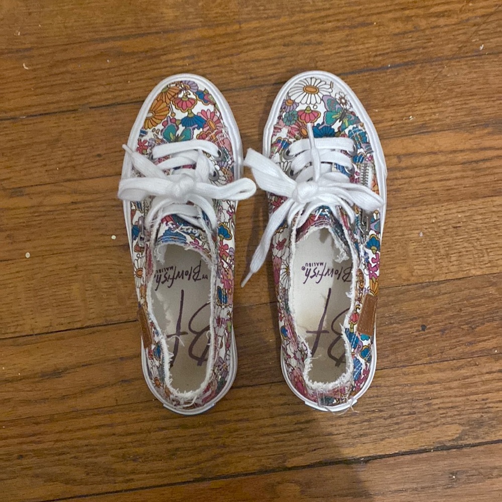 cute floral shoes